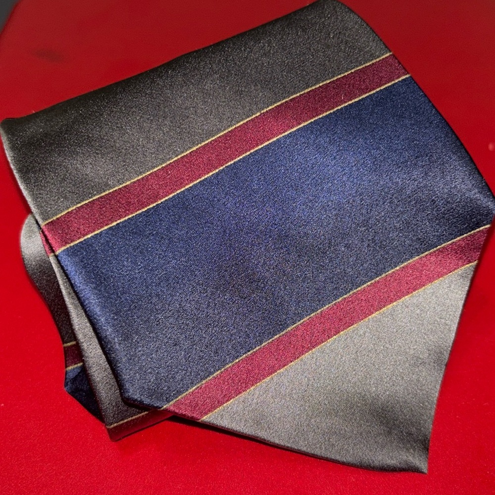 AXXA Men’s Tie NWT 100% SILK